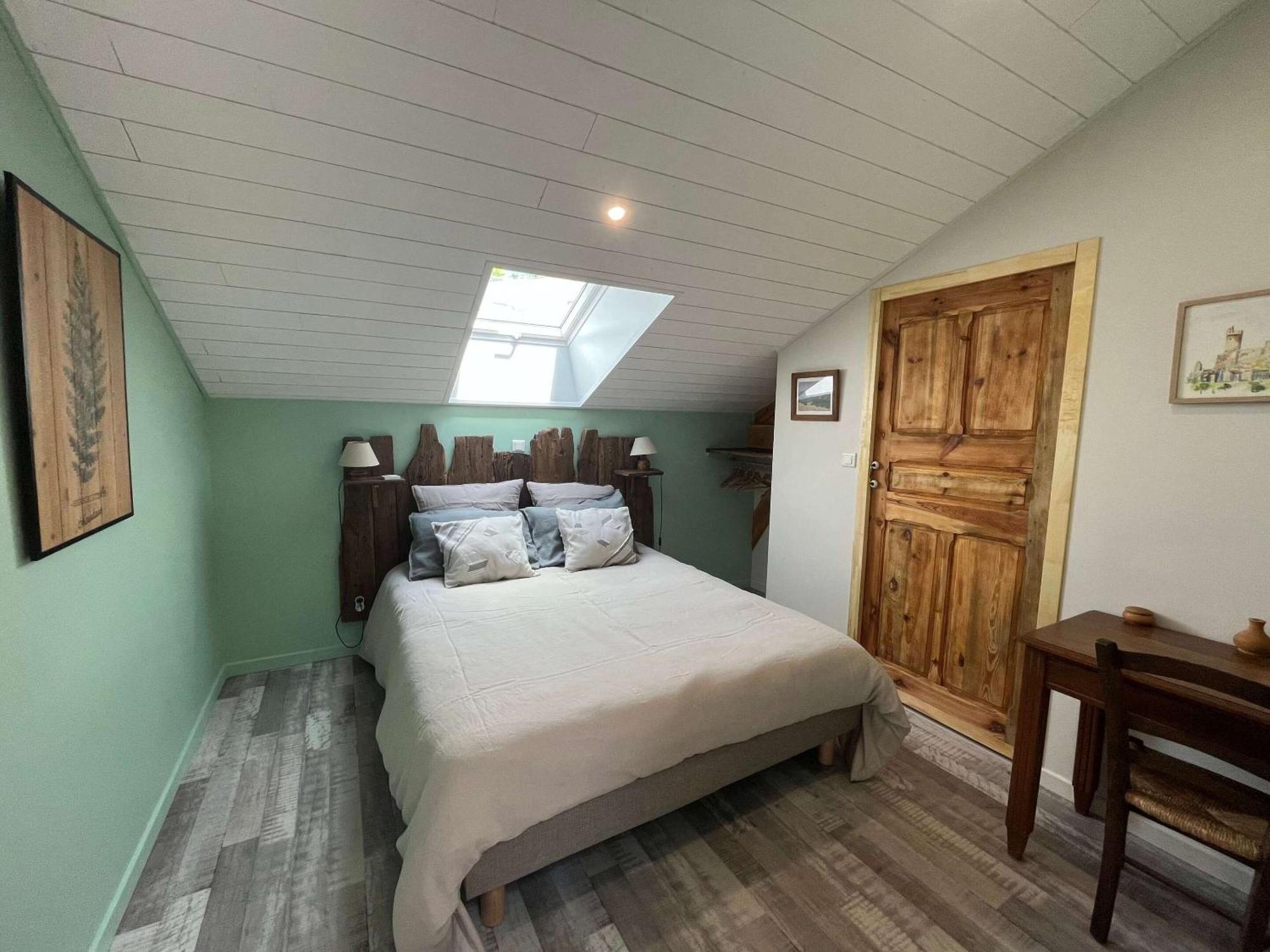 Le Jardin Du Dolaizon Bed and Breakfast Le Puy-en-Velay Rum bild
